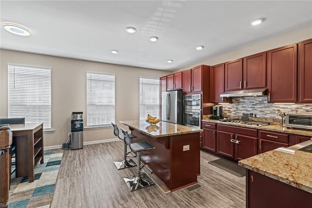 116 Daybeacon ST, Yorktown, VA 23692