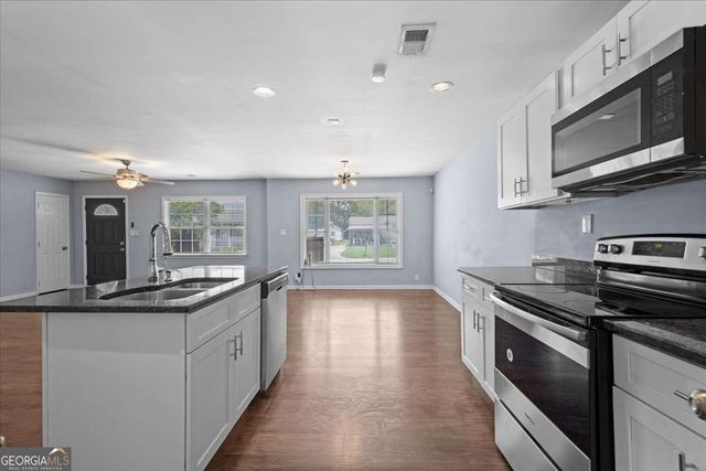 255 Hummingbird Way, Riverdale, GA 30274