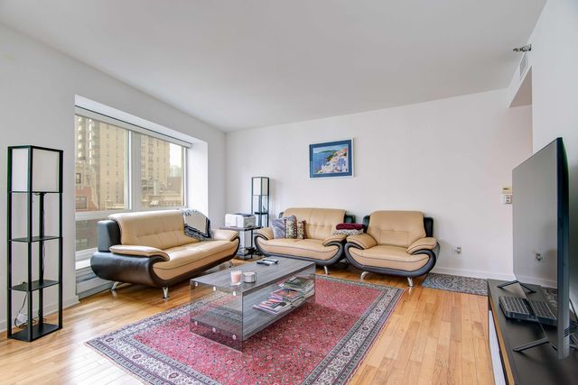 57 E Delaware Place 1506, Chicago, IL 60611