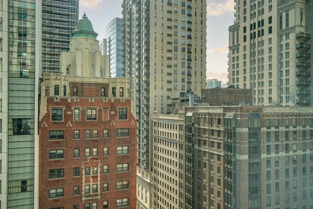 57 E Delaware Place 1506, Chicago, IL 60611