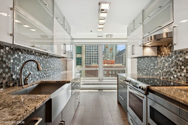 57 E Delaware Place 1506, Chicago, IL 60611