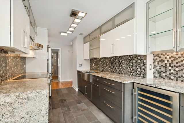 57 E Delaware Place 1506, Chicago, IL 60611