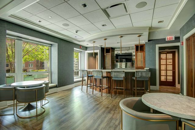 57 E Delaware Place 1506, Chicago, IL 60611