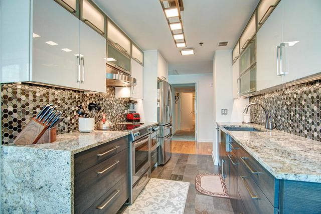 57 E Delaware Place 1506, Chicago, IL 60611