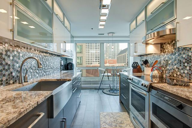 57 E Delaware Place 1506, Chicago, IL 60611