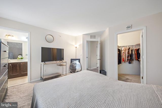 100 BUDDY POWELL LN, Wenonah, NJ 08090