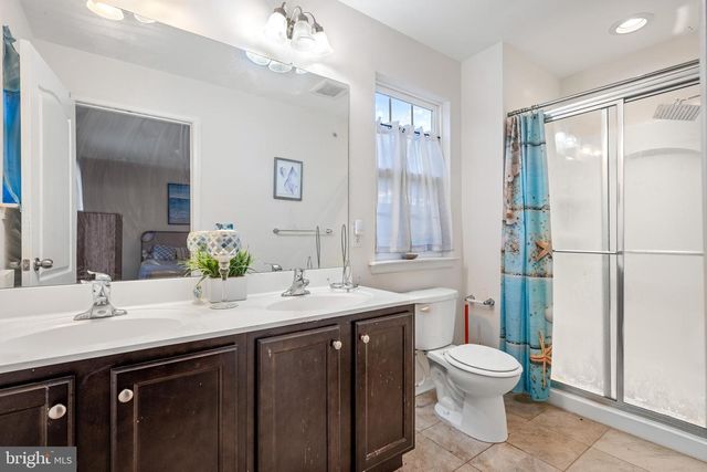 100 BUDDY POWELL LN, Wenonah, NJ 08090