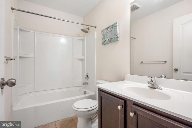 100 BUDDY POWELL LN, Wenonah, NJ 08090