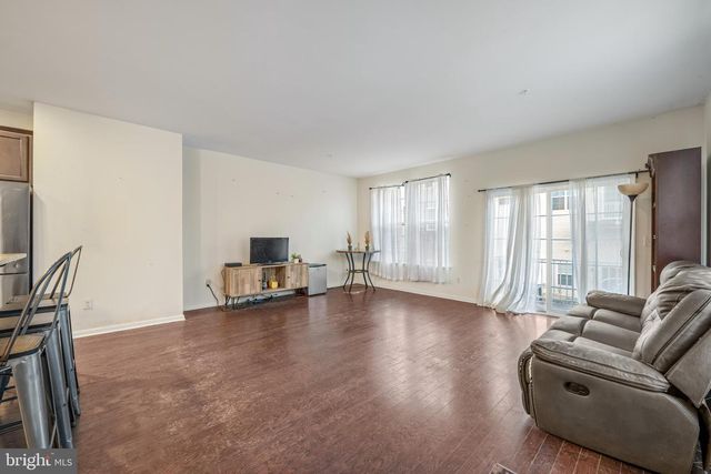 100 BUDDY POWELL LN, Wenonah, NJ 08090