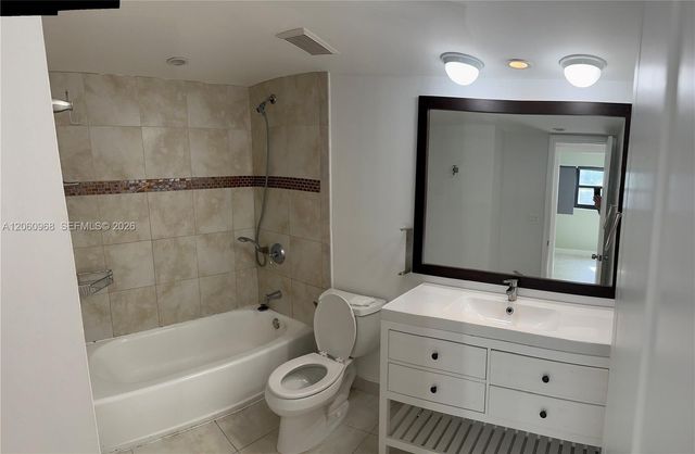 2201 Brickell Ave 46, Miami, FL 33129