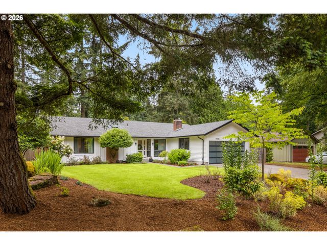 19025 INDIAN SPRINGS Cir, Lake Oswego, OR 97035