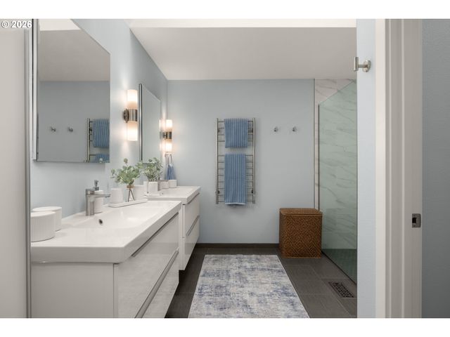 19025 INDIAN SPRINGS Cir, Lake Oswego, OR 97035