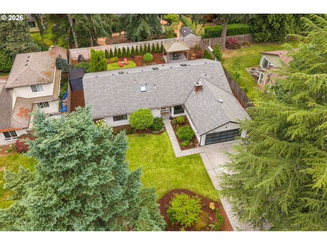 19025 INDIAN SPRINGS Cir, Lake Oswego, OR 97035