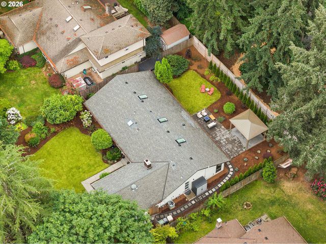 19025 INDIAN SPRINGS Cir, Lake Oswego, OR 97035