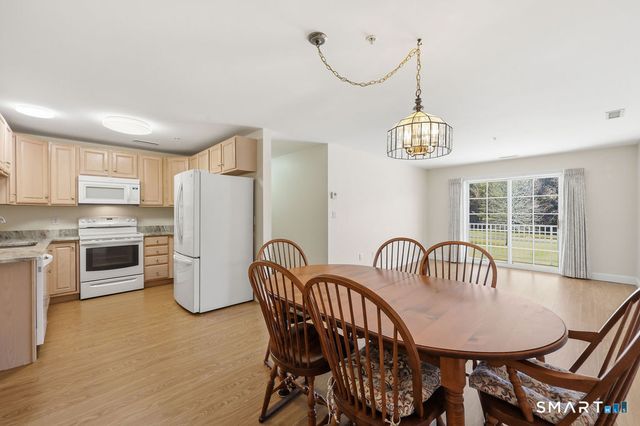 70 Southwick Court 204, Cheshire, CT 06410