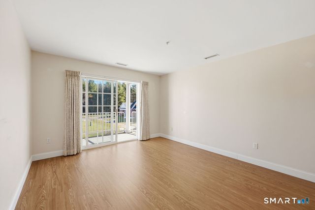 70 Southwick Court 204, Cheshire, CT 06410