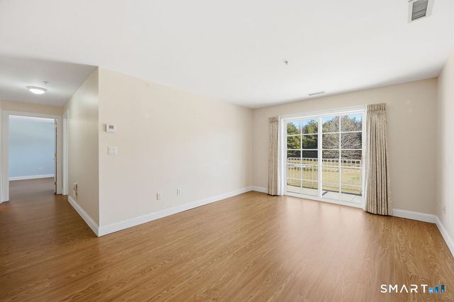 70 Southwick Court 204, Cheshire, CT 06410