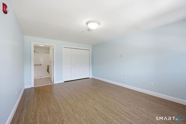 70 Southwick Court 204, Cheshire, CT 06410