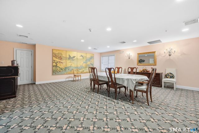 70 Southwick Court 204, Cheshire, CT 06410