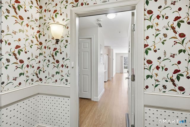 70 Southwick Court 204, Cheshire, CT 06410