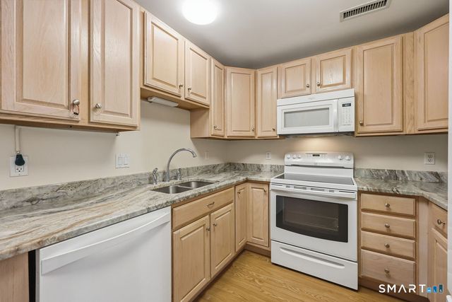 70 Southwick Court 204, Cheshire, CT 06410