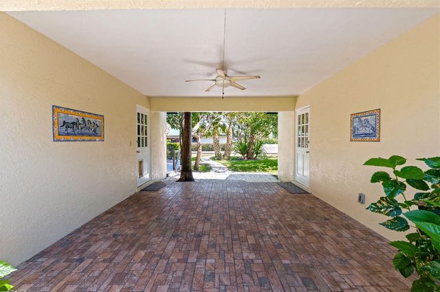 1230 F Road, Loxahatchee, FL 33470