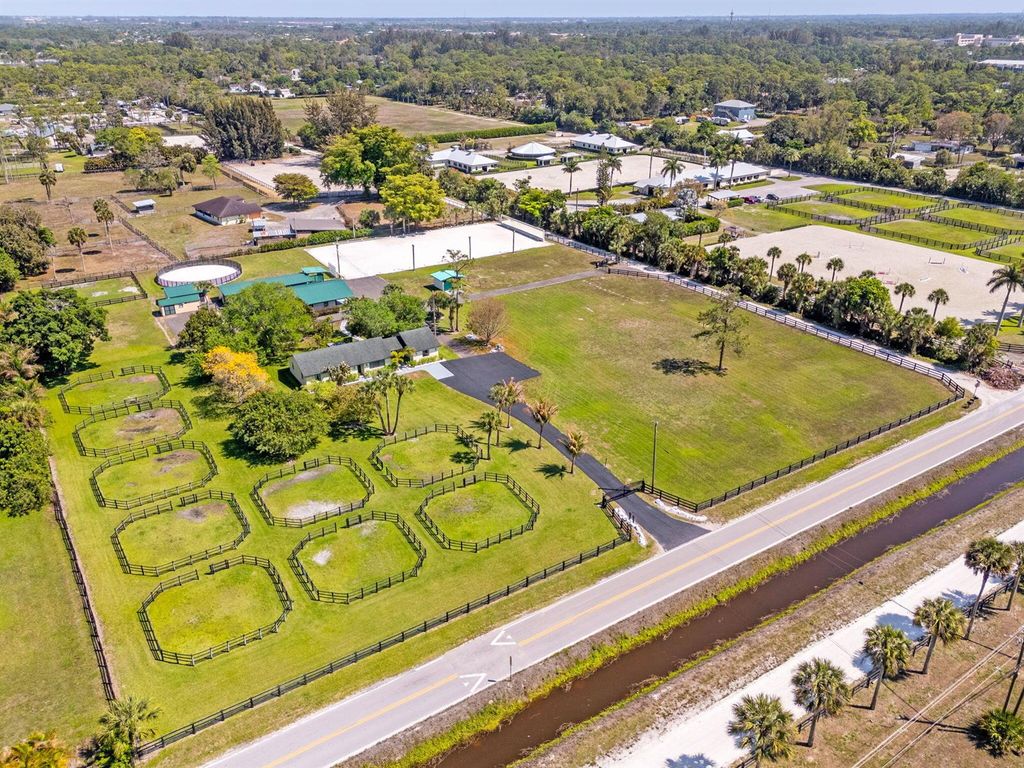 1230 F Road, Loxahatchee, FL 33470