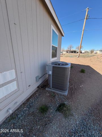 400 W VENICE Way, Paulden, AZ 86334