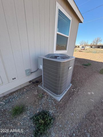 400 W VENICE Way, Paulden, AZ 86334