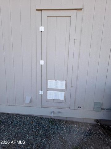 400 W VENICE Way, Paulden, AZ 86334