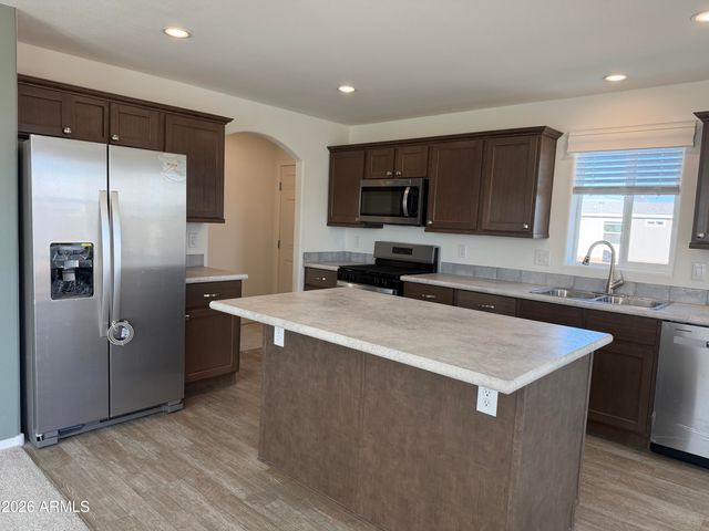 400 W VENICE Way, Paulden, AZ 86334