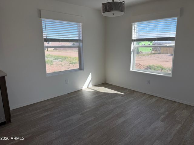 400 W VENICE Way, Paulden, AZ 86334