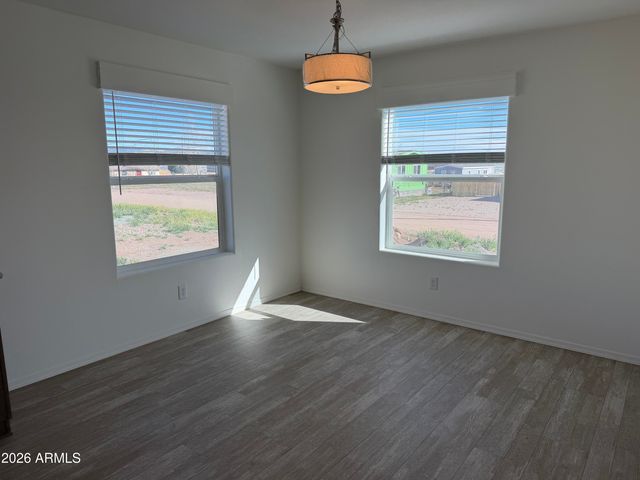 400 W VENICE Way, Paulden, AZ 86334