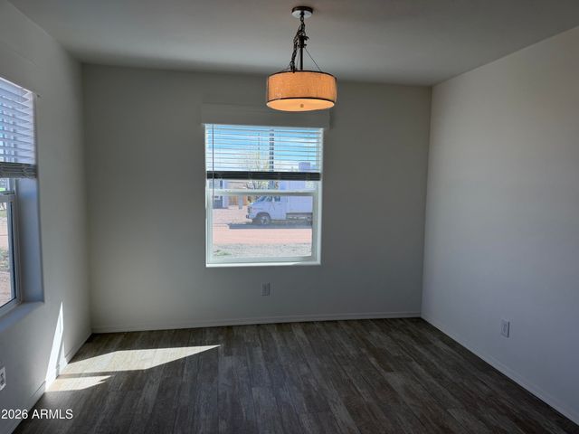 400 W VENICE Way, Paulden, AZ 86334