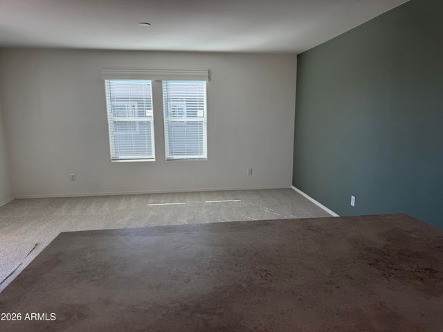 400 W VENICE Way, Paulden, AZ 86334