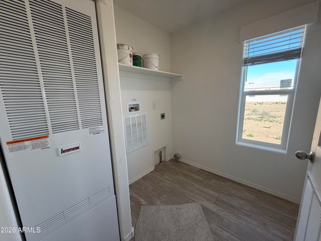 400 W VENICE Way, Paulden, AZ 86334