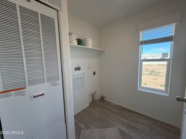 400 W VENICE Way, Paulden, AZ 86334