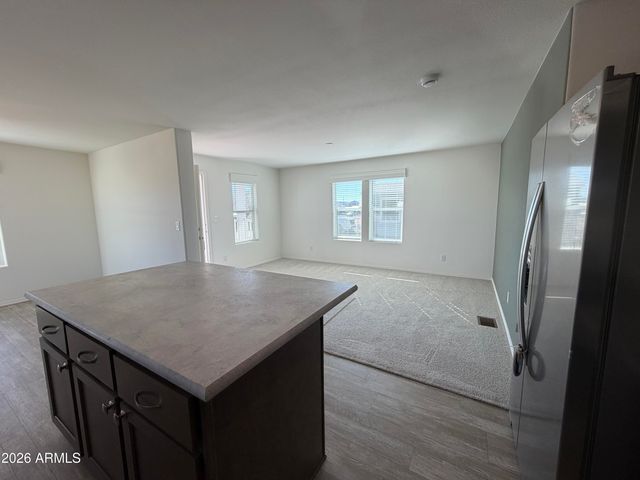 400 W VENICE Way, Paulden, AZ 86334