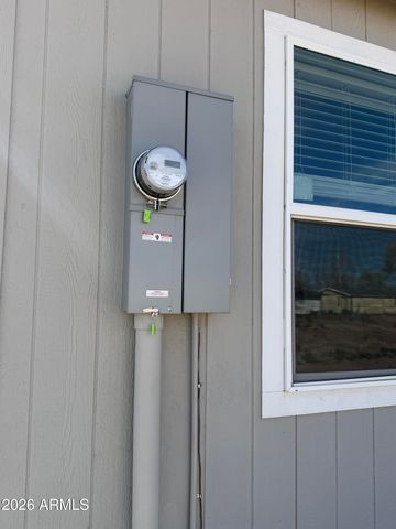 400 W VENICE Way, Paulden, AZ 86334