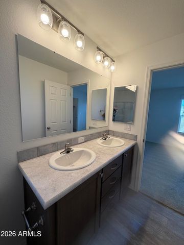 400 W VENICE Way, Paulden, AZ 86334