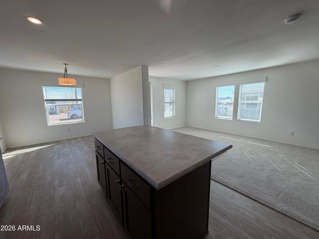 400 W VENICE Way, Paulden, AZ 86334