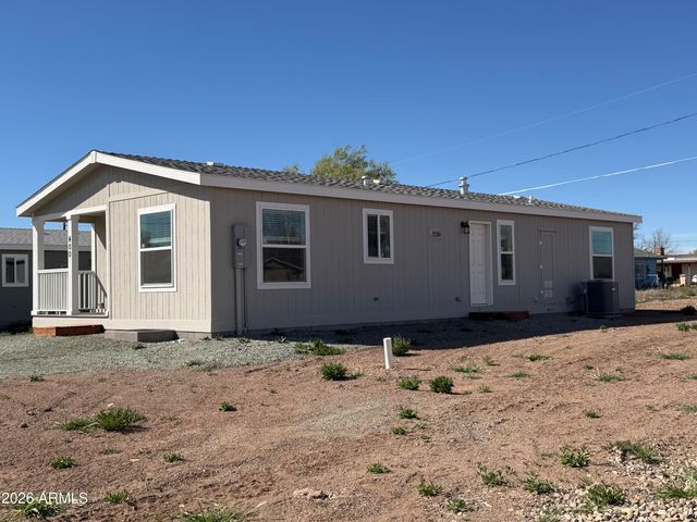 400 W VENICE Way, Paulden, AZ 86334