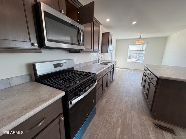 400 W VENICE Way, Paulden, AZ 86334