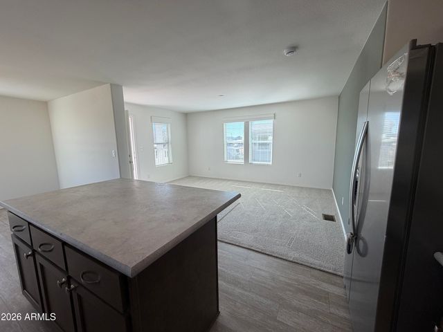 400 W VENICE Way, Paulden, AZ 86334