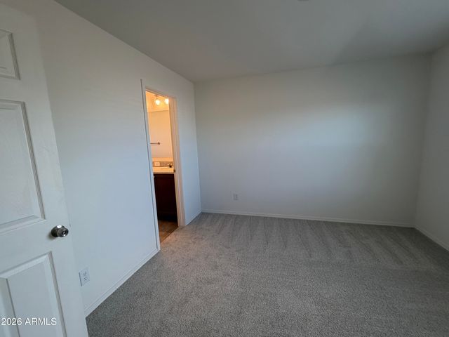 400 W VENICE Way, Paulden, AZ 86334