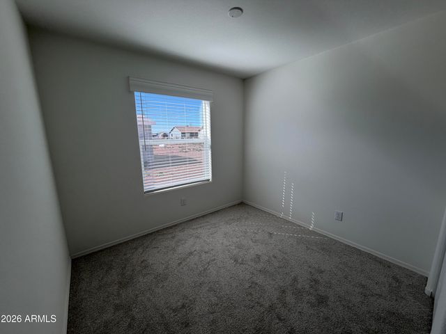 400 W VENICE Way, Paulden, AZ 86334