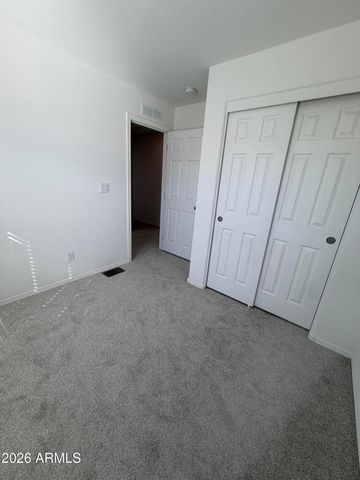 400 W VENICE Way, Paulden, AZ 86334