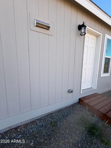 400 W VENICE Way, Paulden, AZ 86334