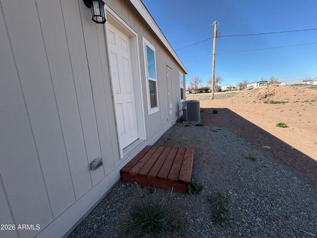400 W VENICE Way, Paulden, AZ 86334