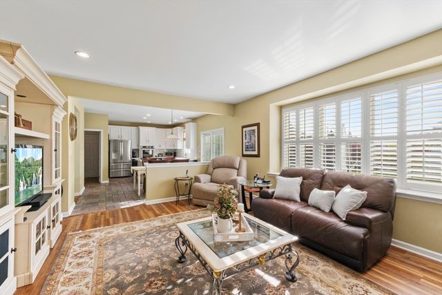 25 Knight Way, Marlborough, MA 01752